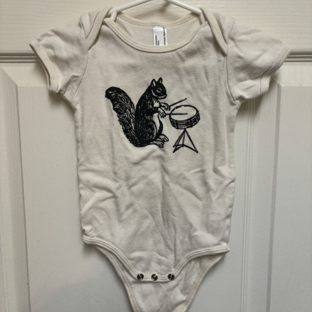 American Apparel Baby One Piece Squirrel Drums Drumming Beige 6-12 MO RARE